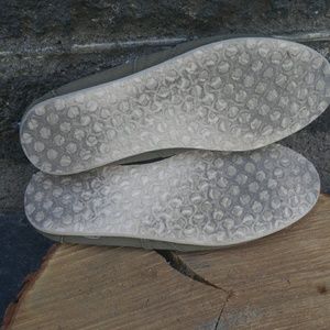 Toms Shoes - Toms slip ons Toms Shoes - Toms slip ons